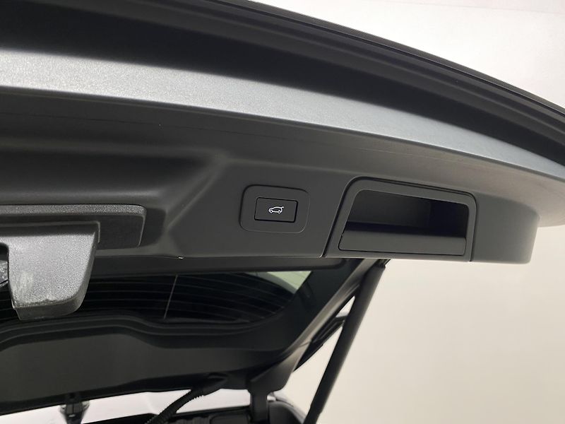 Land Rover Range Rover Velar D300 HSE DYNAMIC AWD AUT CZ - fotka 30 z 51