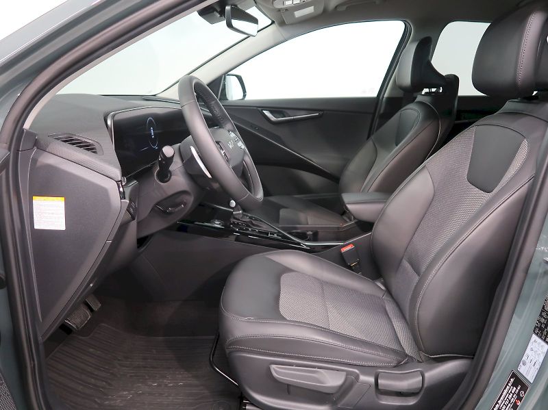 Kia Niro (2022) STYLE 1.6T-GDi 104KW - fotka 13 z 39