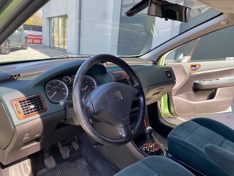 Peugeot 307 (2001) 2.0HDi Koupeno CZ - fotka 17 z 34