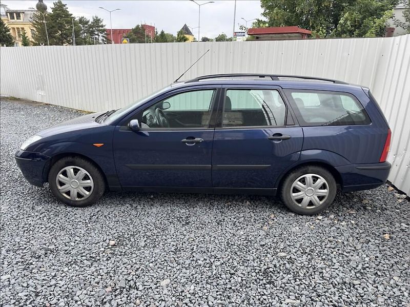 Ford Focus 1,6 i 16V 74kW 1.maj. původ ČR - fotka 4 z 45