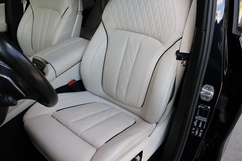 BMW X5 M50D TOP VÝBAVA 294kW DPH - fotka 23 z 50