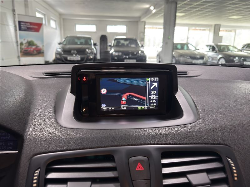 Renault Mégane 1,2   TCe 130 PARIS DELUXE TOP - fotka 15 z 42