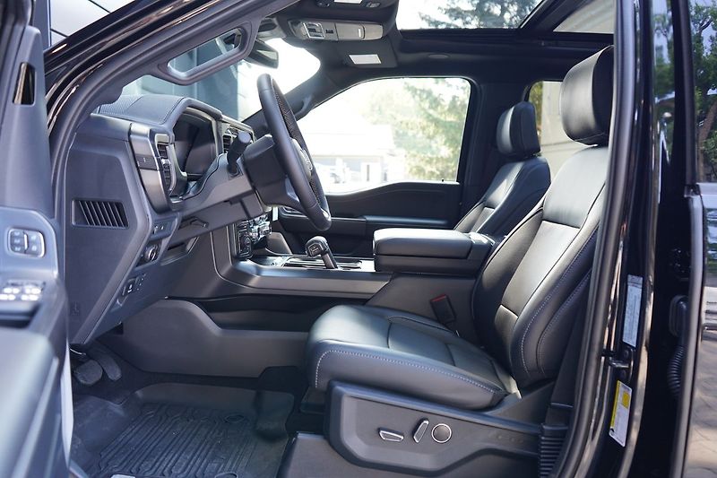 Ford F-150 (2026) Lariat 5,0 298 kW - fotka 21 z 56