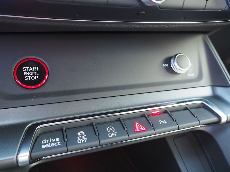 Audi RS Q3 (2020) 2.5 TFSI 294 kW, S-Tronic, CZ - fotka 34 z 38