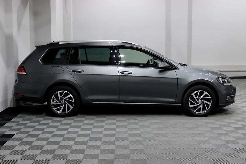 Volkswagen Golf 7 FL Variant 1.4 TSI 92 kW DSG - fotka 4 z 33