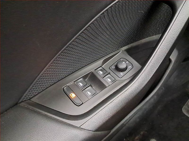 Škoda Octavia (2023) Ambition 1.5 TSI e-tec - fotka 20 z 20
