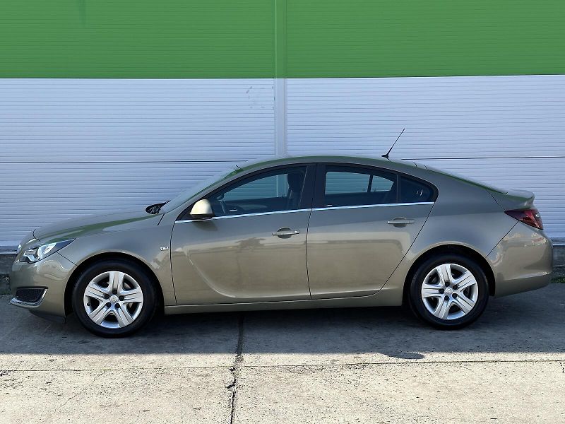 Opel Insignia 2.0CDTi 140PS Bluetooth USB CD - fotka 7 z 31