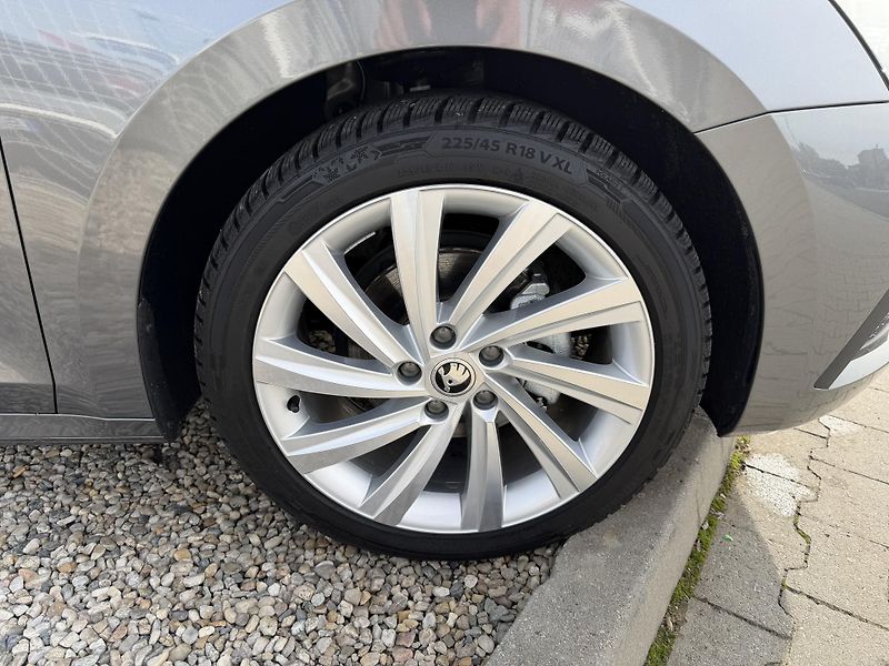 Škoda Octavia IV 2,0 TDi - Ambition PLUS - fotka 76 z 86