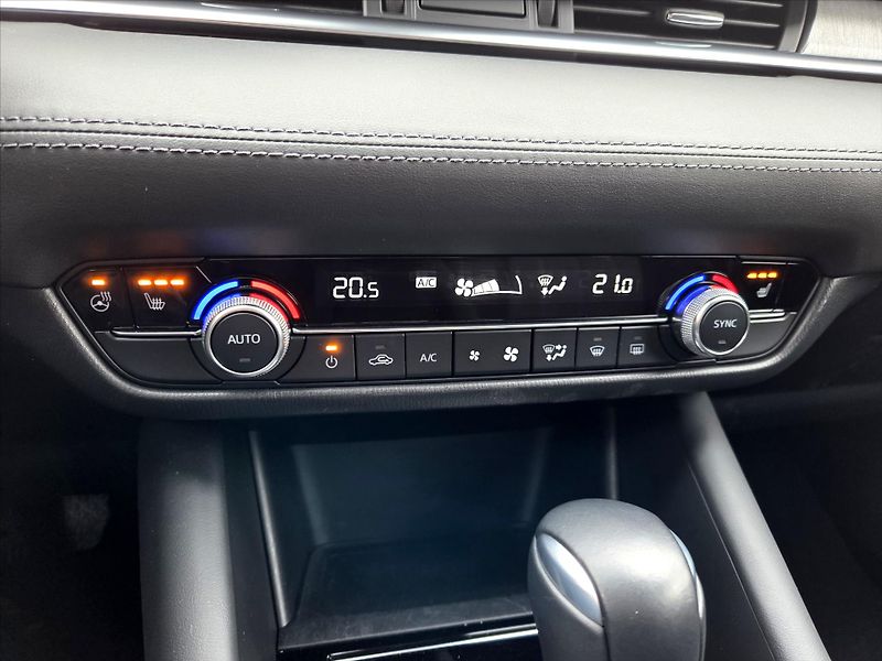 Mazda 6 2,5 Skyactiv-G 143kW A/T NEHAV - fotka 13 z 20