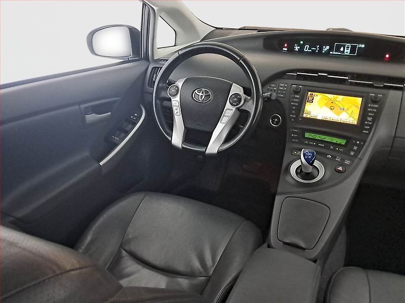 Toyota Prius (2009) 1.8 VVT-i HSD, Automat, Navi - fotka 7 z 18