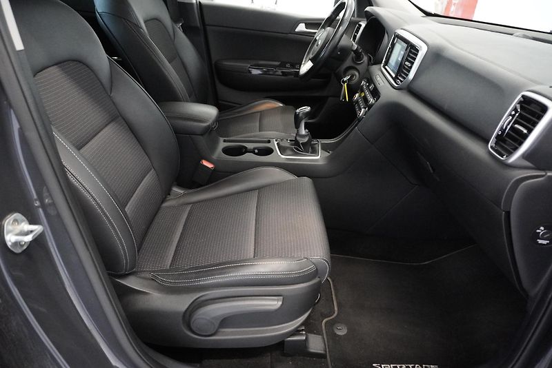 Kia Sportage 2,0 CRDI 4WD ADVANCE - fotka 26 z 31