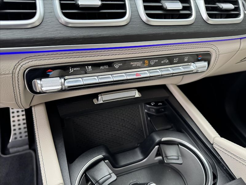 Mercedes-Benz GLS 450 4MATIC*AMG*MASÁŽE - fotka 25 z 46