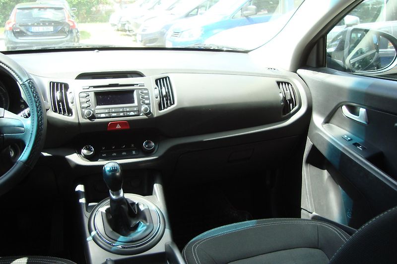 Kia Sportage (2010) 1.6 GDi, 99 kW,ČR,Servisní kn. - fotka 38 z 67