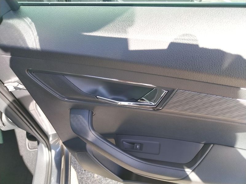Škoda Karoq 1,5 TSI - fotka 11 z 29