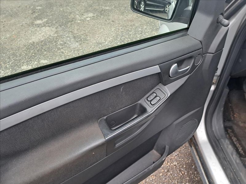 Opel Meriva 1,4 i   závada - fotka 17 z 24