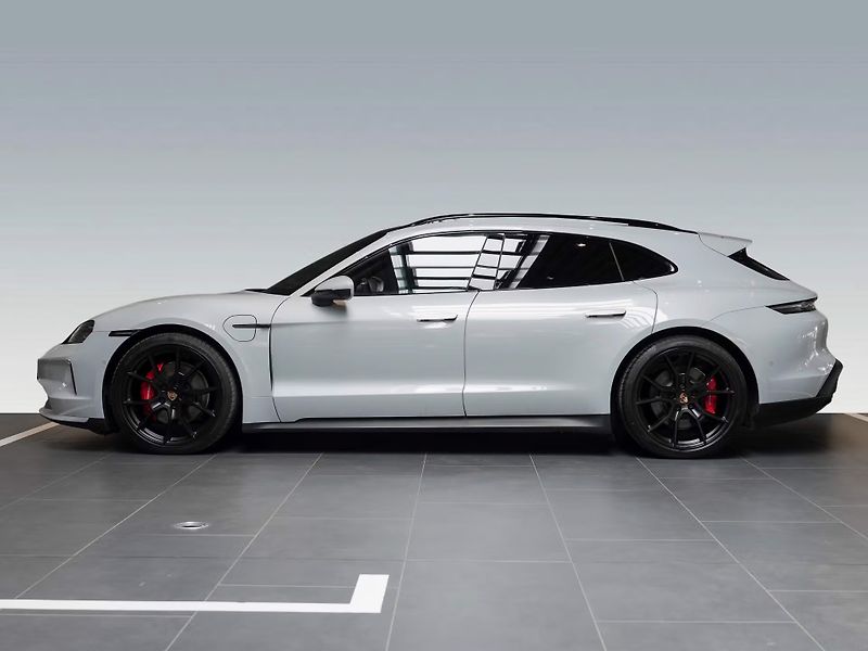 Porsche Taycan 4S Sport Turismo Pano 360 Soft - fotka 3 z 29