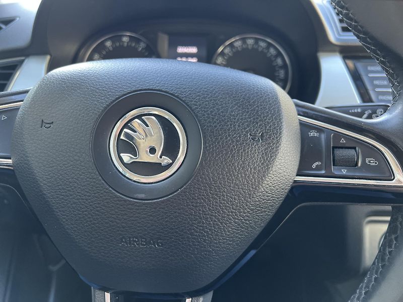 Škoda Fabia 1.2TSi 81kw KLIMA TEMPOMAT ALU - fotka 17 z 40