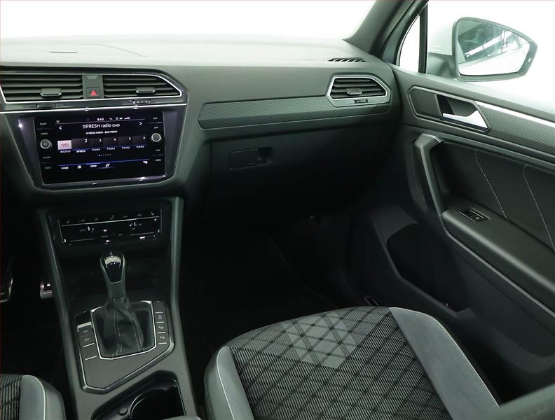 Volkswagen Tiguan (2023) R-Line 2.0 TDI - fotka 8 z 17