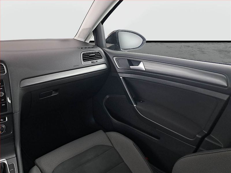 Volkswagen Golf (2019) 1.6 TDI, Kůže, Tempomat - fotka 8 z 18