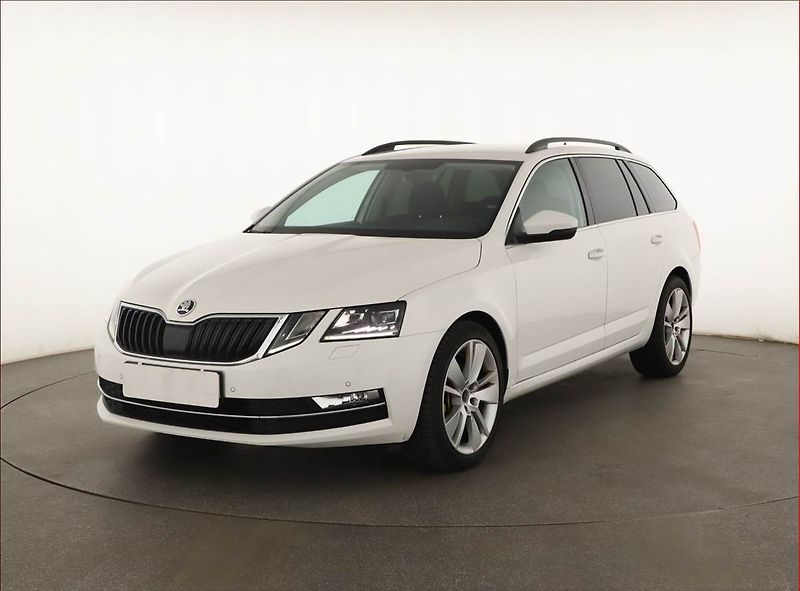 Škoda Octavia (2020) 2.0 TDI, Automat, Tempomat - fotka 2 z 19