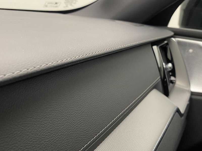 Volvo XC60 AWD POLESTAR AUT CZ 1.maj - fotka 32 z 65