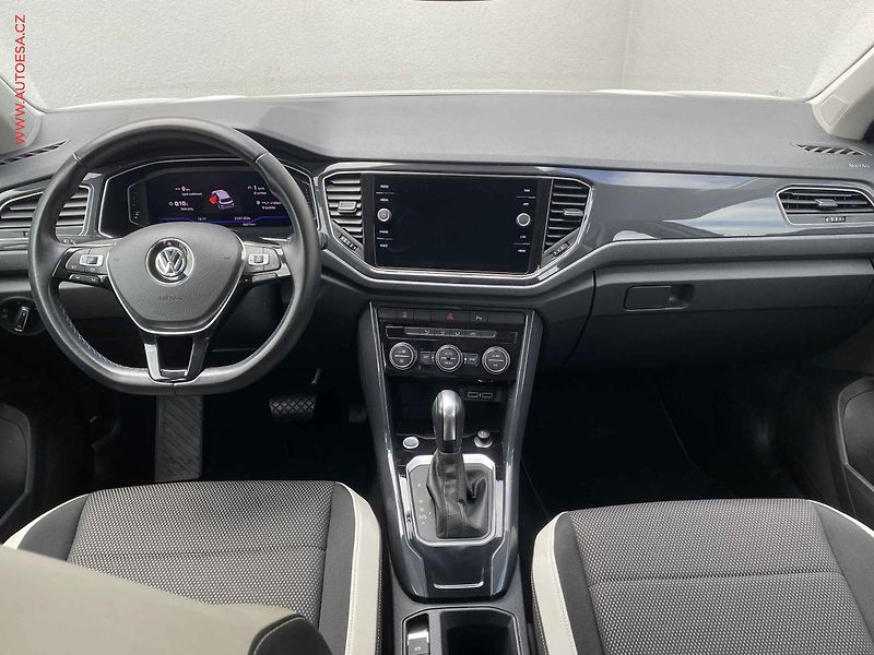 Volkswagen T-Roc (2020) 1.5 TSi, Highline, DSG, LED - fotka 8 z 18
