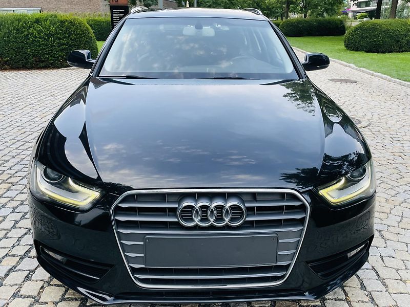Audi A4 2.0TDI MAN 1MAJITEL VÝHŘEV LED - fotka 7 z 42