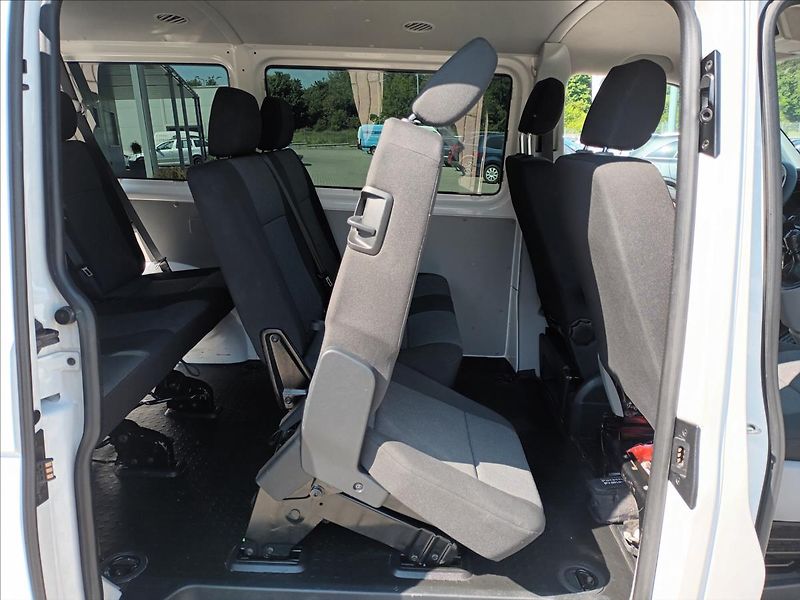 Volkswagen Transporter 2,0 TDI,ČR,8MÍST,TAŽNÉ,SERVIS, - fotka 20 z 45