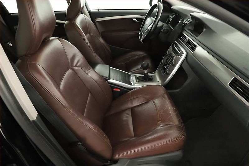 Volvo V70 (2012) 1.6 DRIVe, Navi, Xenony - fotka 7 z 17