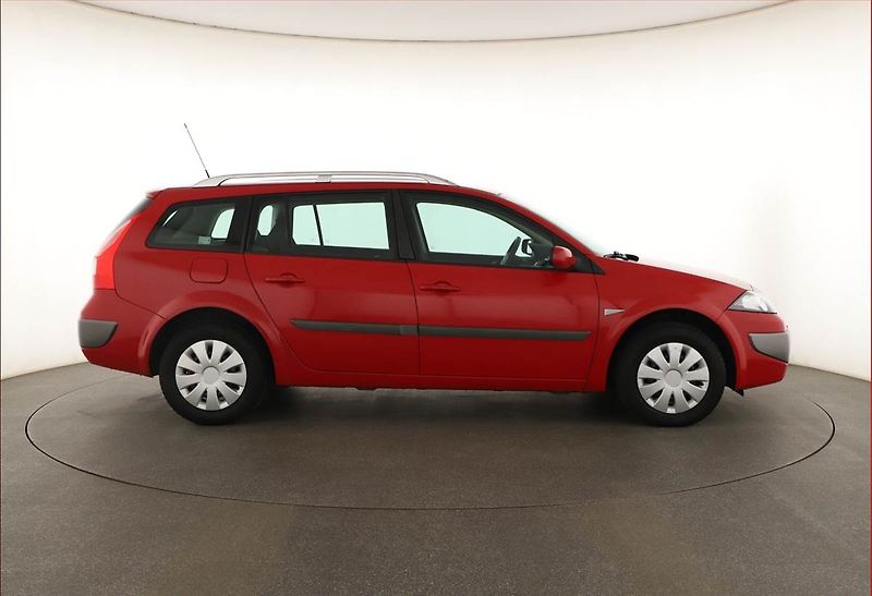 Renault Mégane (2009) 1.6 16V, ČR,1.maj - fotka 6 z 15