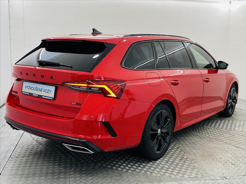 Škoda Octavia 2,0 TDI 147kW DSG RS - fotka 2 z 30