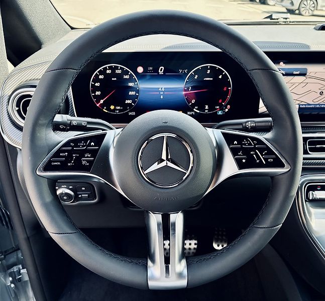 Mercedes-Benz Třídy V (2026) 300d EXCLUSIVE AMG 4M L AIR - fotka 24 z 36