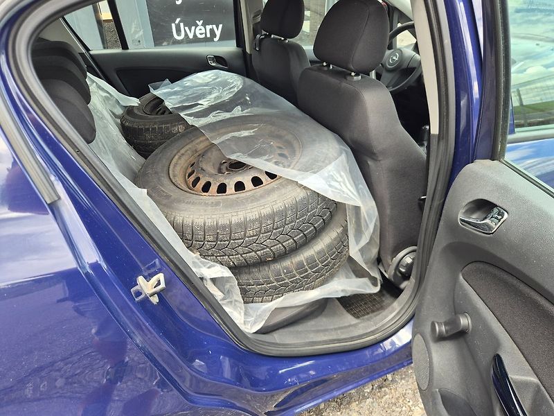 Opel Corsa 1.2 63kW 2.majitel ČR - fotka 18 z 21