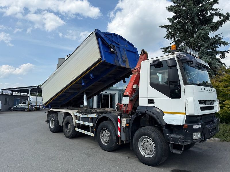 Iveco Trakker AD410 T45 8x8 + HMF 16 - fotka 8 z 19