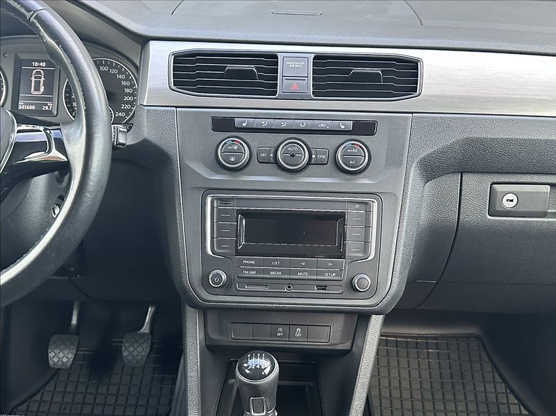 Volkswagen Caddy 2,0 TDI 122PS  Trendline 4x4 - fotka 26 z 47