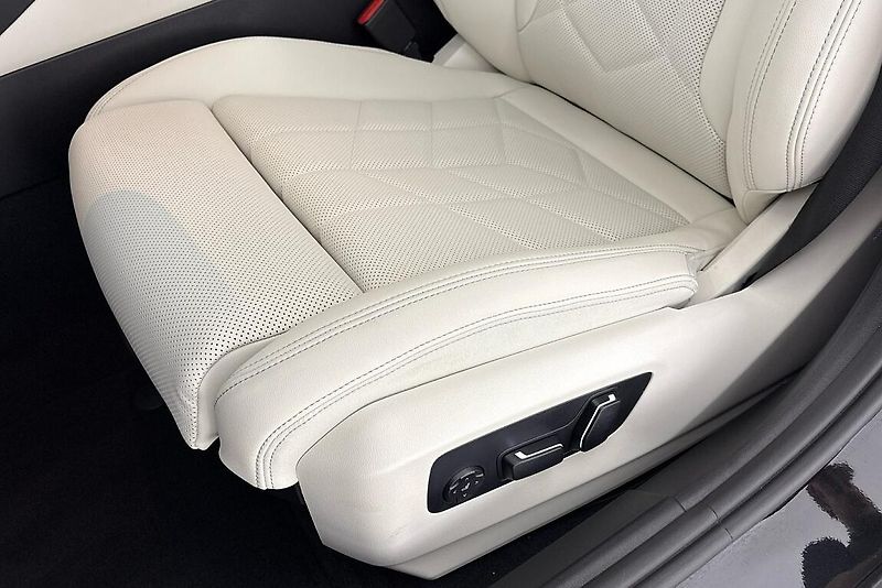 BMW Řada 5 řady 5 | 520d xDrive - fotka 14 z 25