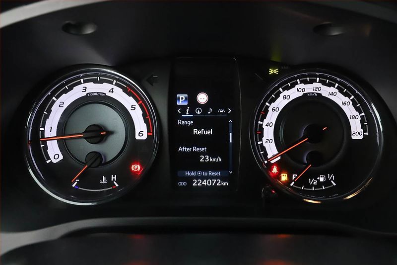Toyota Hilux (2019) 2.4 D-4D - fotka 8 z 18