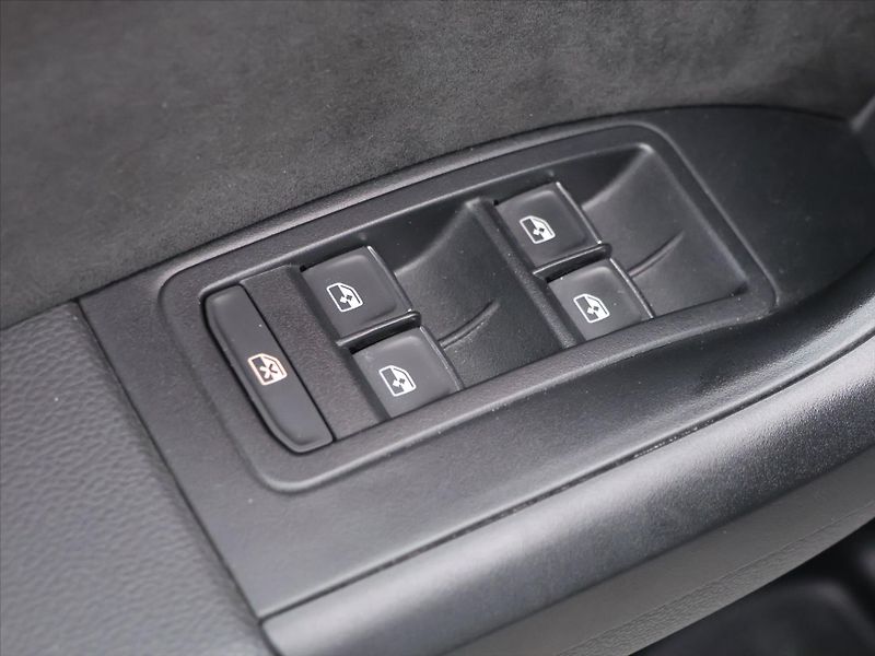 Cupra Ateca 2,0 TSI 221kW 4x4 DSG Panorama - fotka 16 z 32
