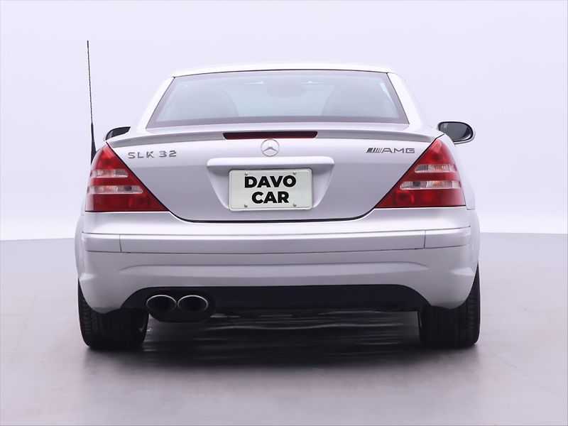 Mercedes-Benz SLK 3,2 32AMG 260kW AT 66tkm DPH - fotka 6 z 34