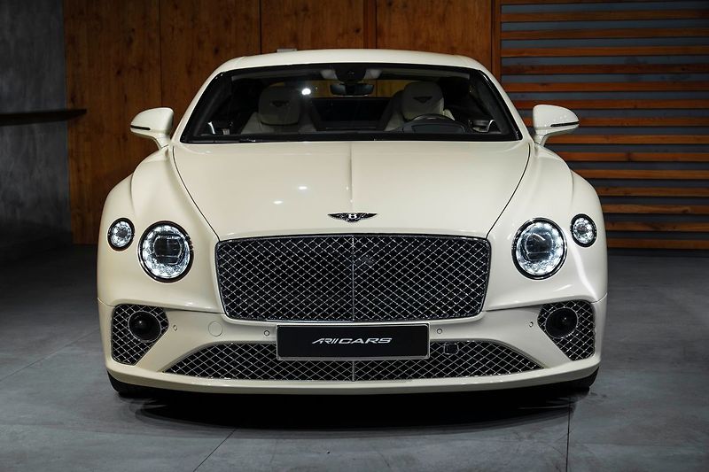 Bentley Continental GT Touring, City, Nočné videnie - fotka 2 z 25