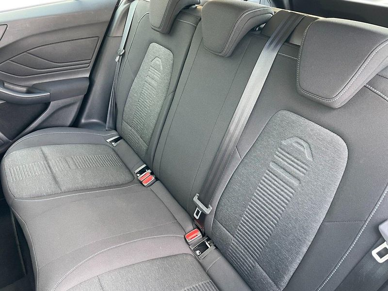 Ford Focus (2022) Active Com. 1.5TDCi! Tažné! - fotka 18 z 39