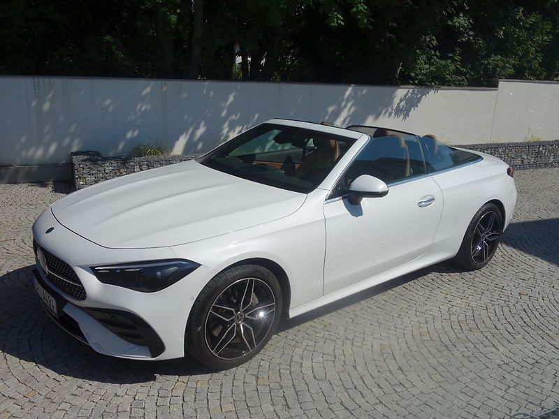 Mercedes-Benz CLE (2024) 300*4M*CABRIO*AMG*TOP-VÝB*CZ!! - fotka 9 z 50