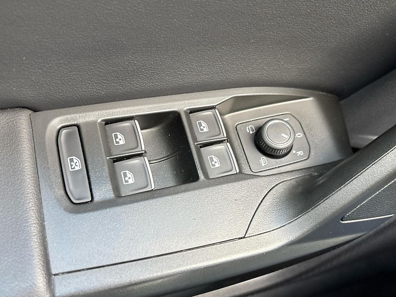 Seat Leon FR DSG,1maj,ČR - fotka 21 z 26