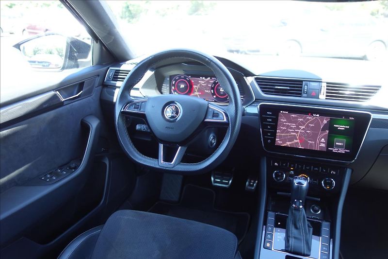 Škoda Superb 2,0 TDi,SERV.KN.,SPORTLINE,DSG - fotka 23 z 49