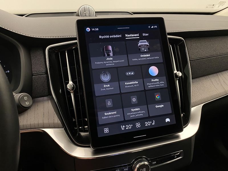 Volvo XC90 T8 RECHARGE BRIGHT ULTRA 7míst - fotka 50 z 70
