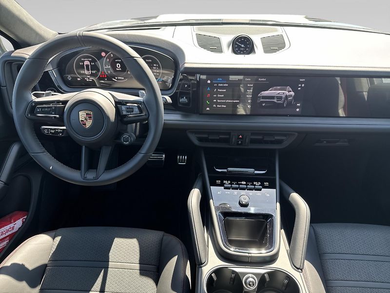 Porsche Cayenne GTS Coupé - fotka 17 z 30