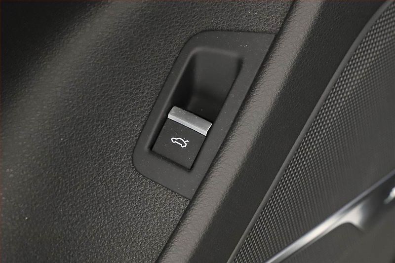 Audi Q7 (2019) S-Line 50 TDI - fotka 10 z 21
