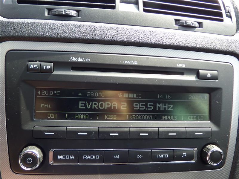 Škoda Octavia 1,6 TDI DSG, Xenon, Digi Klima - fotka 28 z 49