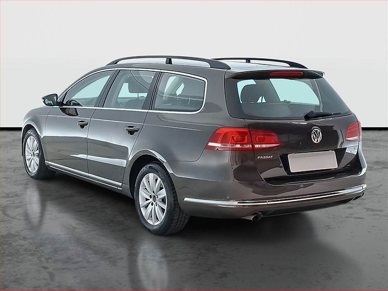 Volkswagen Passat (2012) 1.6 TDI, Park. senzory - fotka 4 z 15