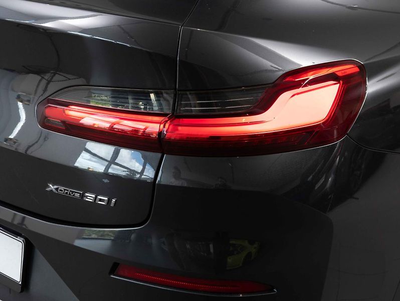 BMW X4 xDrive30i - fotka 10 z 21